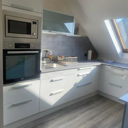 아파트 Mit Zwei Schlafzimmern 케르펜