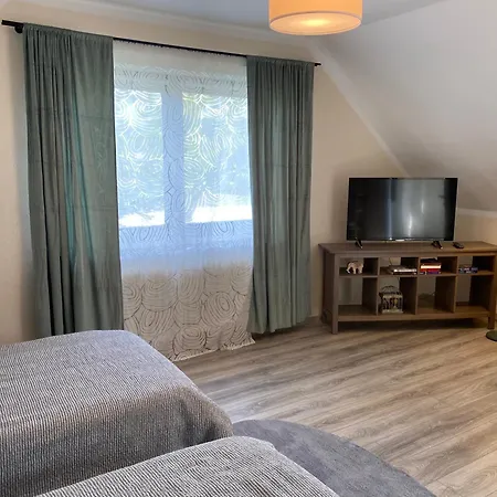 Mit Zwei Schlafzimmern *